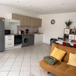 Appartement Le Mini Loft Familial, Carqueiranne
