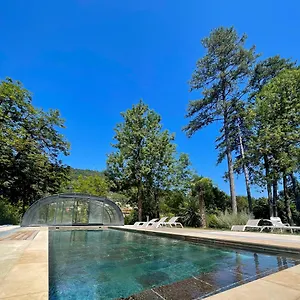 domaine-le-vaxergues.midi-pyreneeshotels.com/
